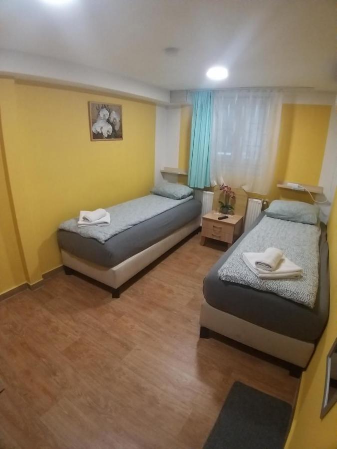 Deniz Guesthouse Budapest Ngoại thất bức ảnh