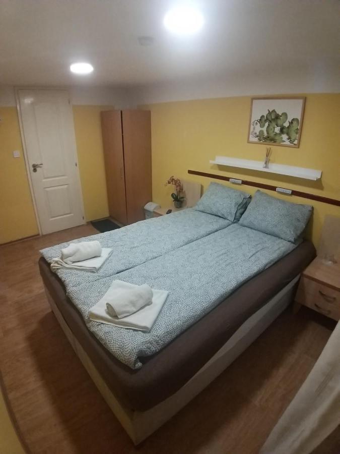 Deniz Guesthouse Budapest Ngoại thất bức ảnh