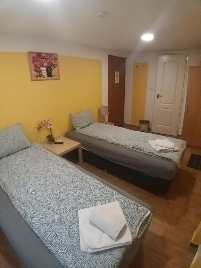 Deniz Guesthouse Budapest Ngoại thất bức ảnh