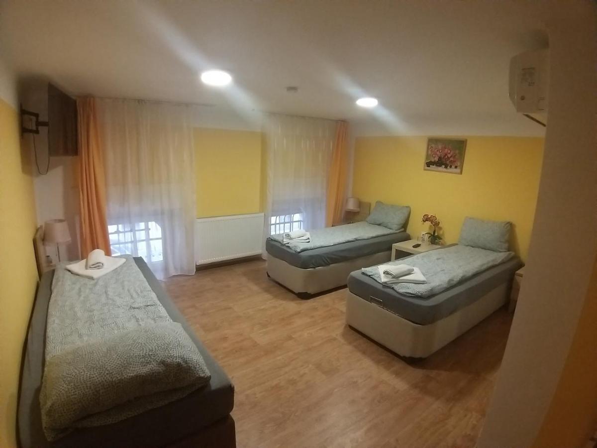 Deniz Guesthouse Budapest Ngoại thất bức ảnh