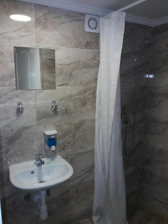 Deniz Guesthouse Budapest Ngoại thất bức ảnh